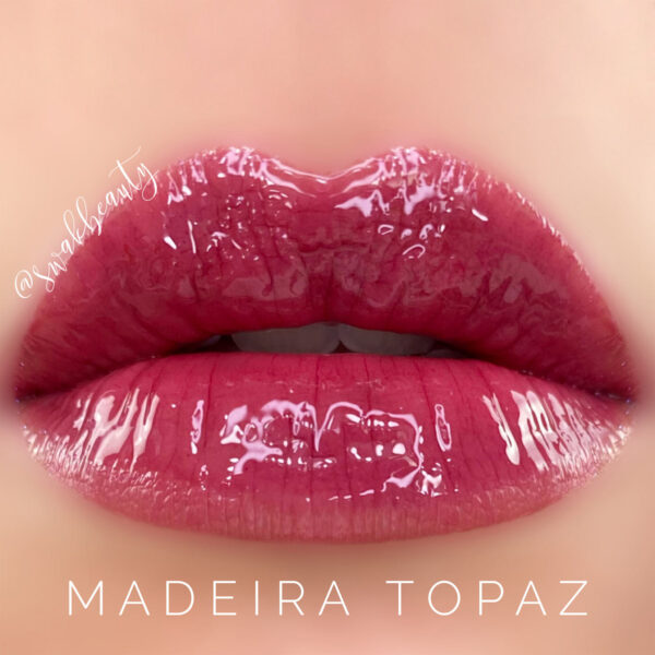 MadeiraTopaz-lips
