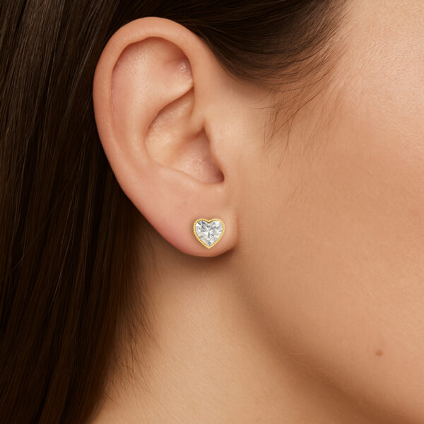 Jewelry-Beauty_BoldLoveHeartStudEarrings
