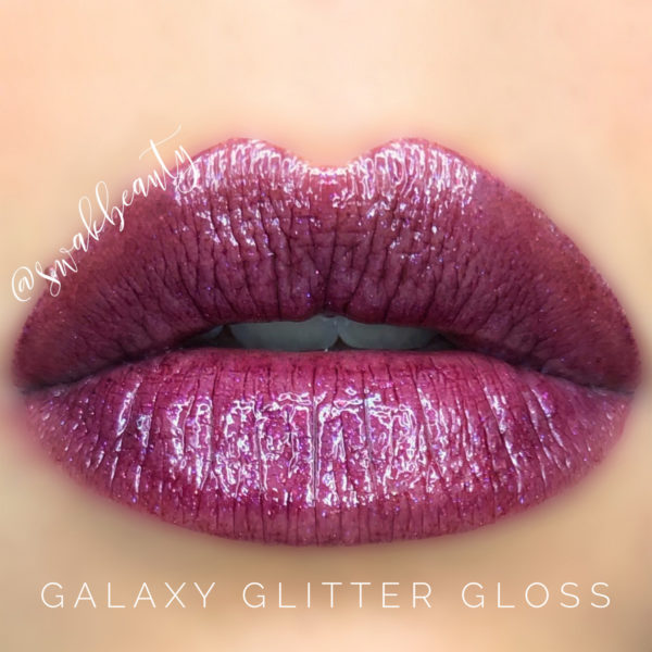 Galaxy-Glitter-Gloss-lips